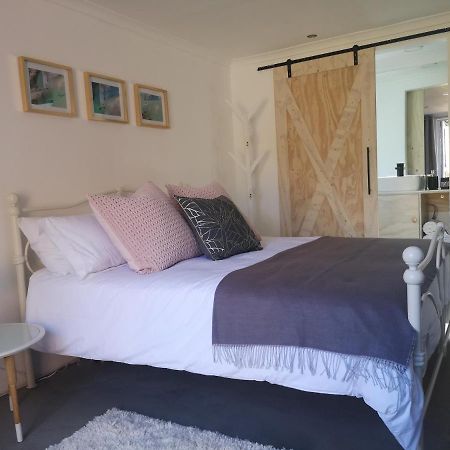 Secure, Private, Queen Room Close To Airport Port Elizabeth Esterno foto