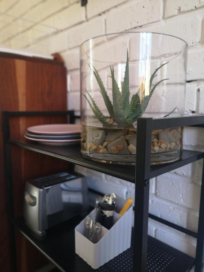 Secure, Private, Queen Room Close To Airport Port Elizabeth Esterno foto