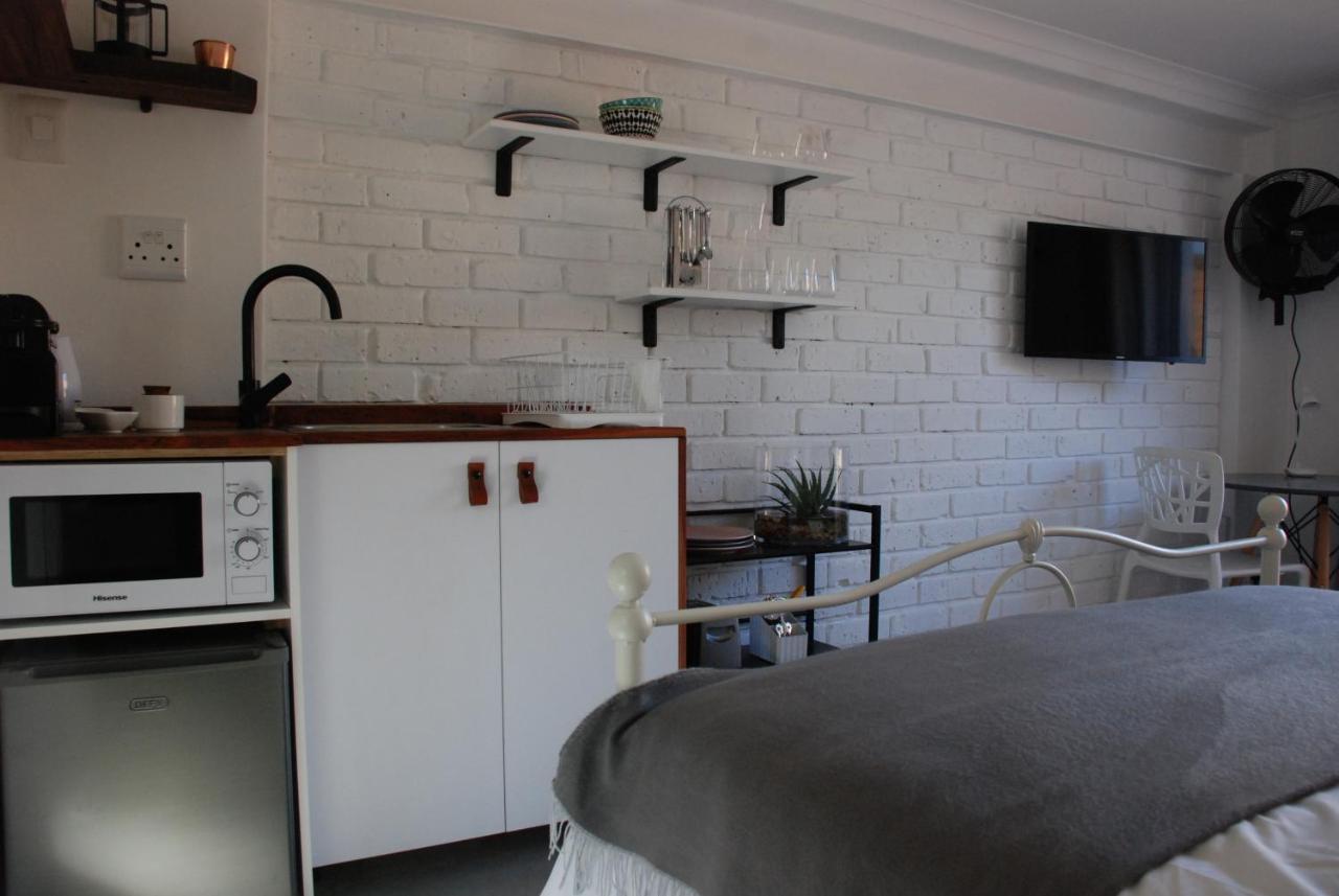 Secure, Private, Queen Room Close To Airport Port Elizabeth Esterno foto