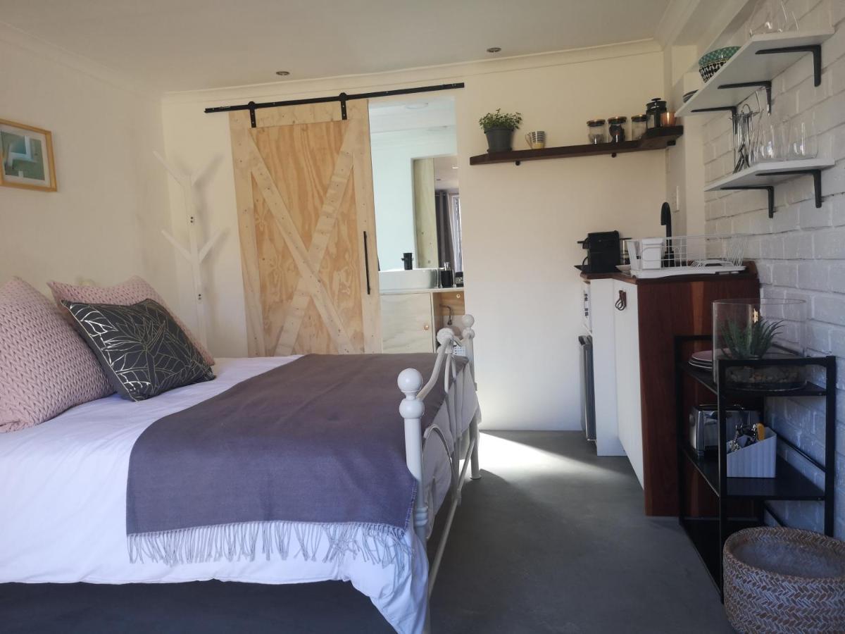 Secure, Private, Queen Room Close To Airport Port Elizabeth Esterno foto